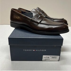 Tommy Hilfiger Men's Medium Brown Leather Loafers Size 13
